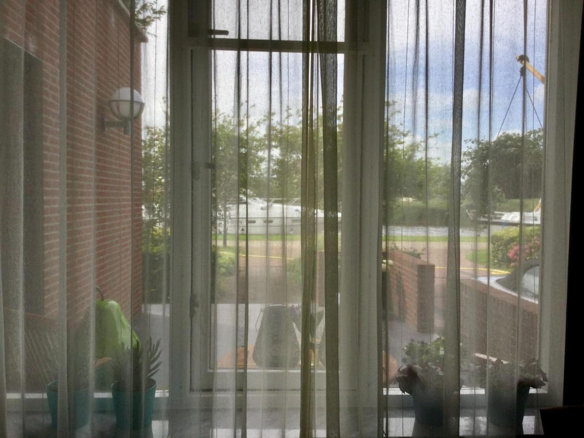 Gastenverblijf Villa Buitenplaats Wergea Contactloos Inchecken Naarderburen Екстериор снимка